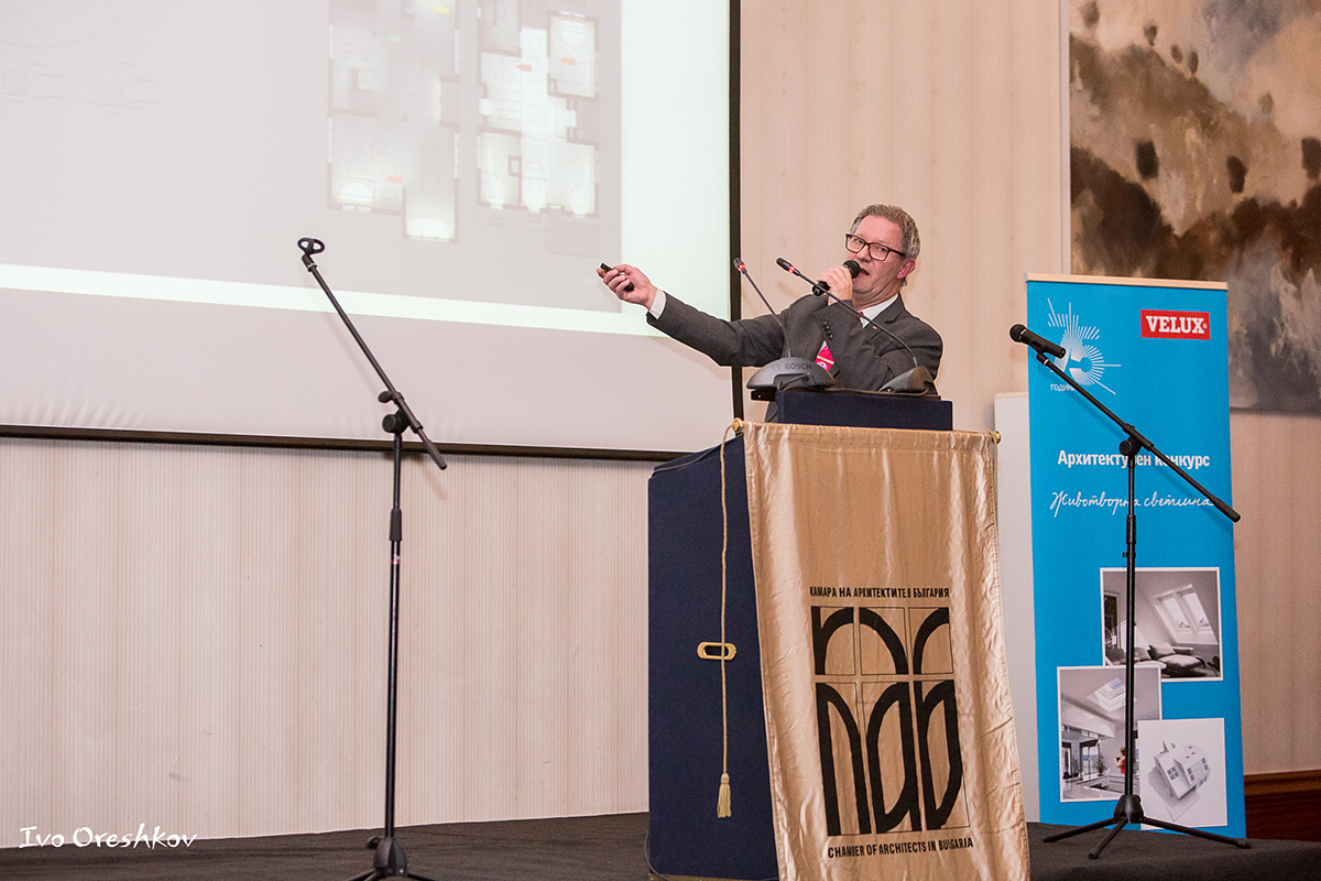 КОНКУРСЪТ „ЖИВОТВОРНА СВЕТЛИНА