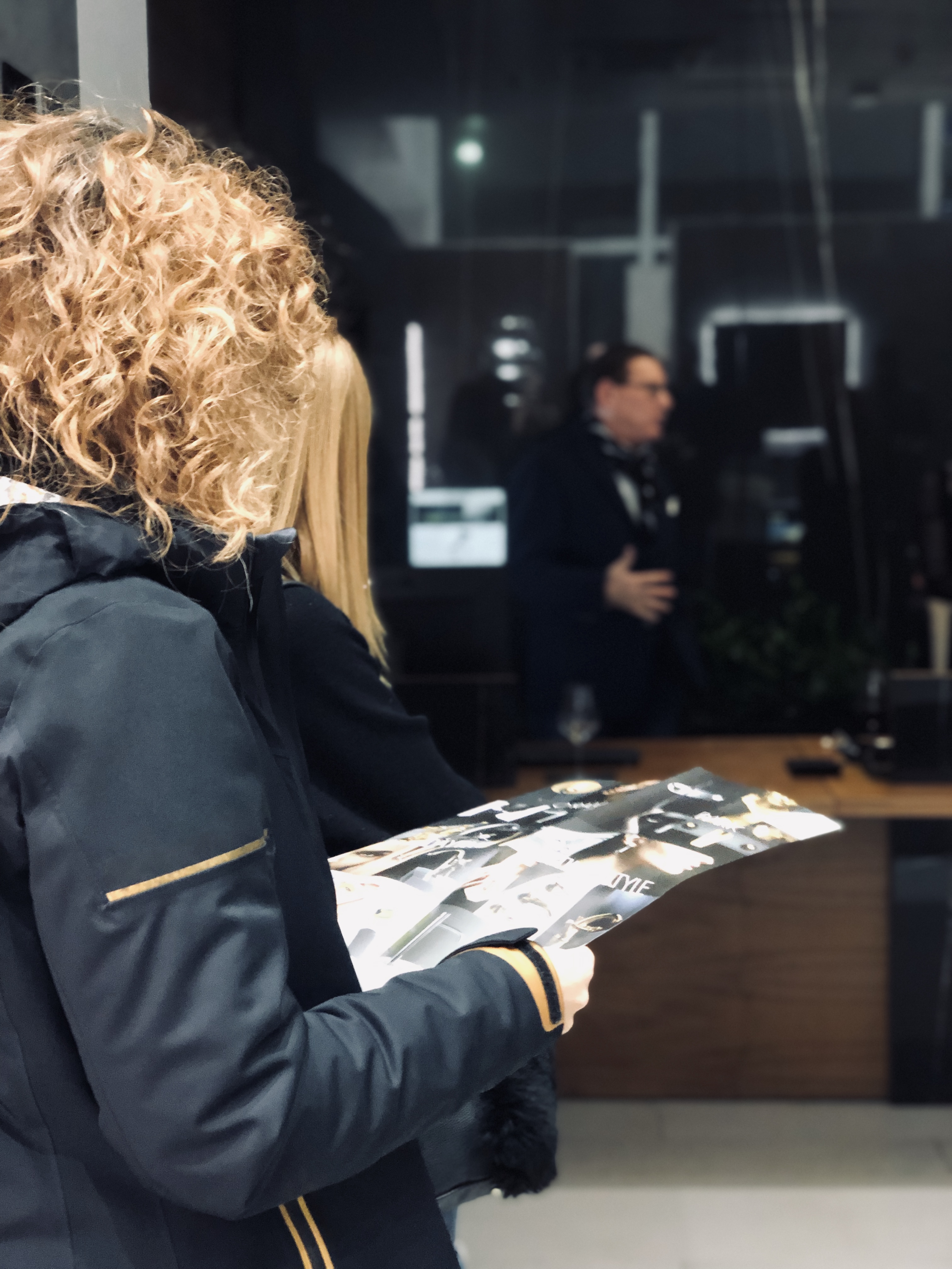 TIE UP | ДЖИЯ | ЕДНА КРАЧКА ПРЕД ДРУГИТЕ — изображение 4