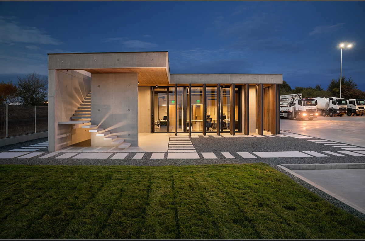 ПОБЕДИТЕЛИ ОБЩЕСТВЕН ИНТЕРИОР – МАГАЗИН/ИЗЛОЖБЕНА ПЛОЩ, ОФИС/РАБОТНА СРЕДА И МЕДИКО-ДЕНТАЛНИ И РАЗКРАСИТЕЛНИ — изображение 2