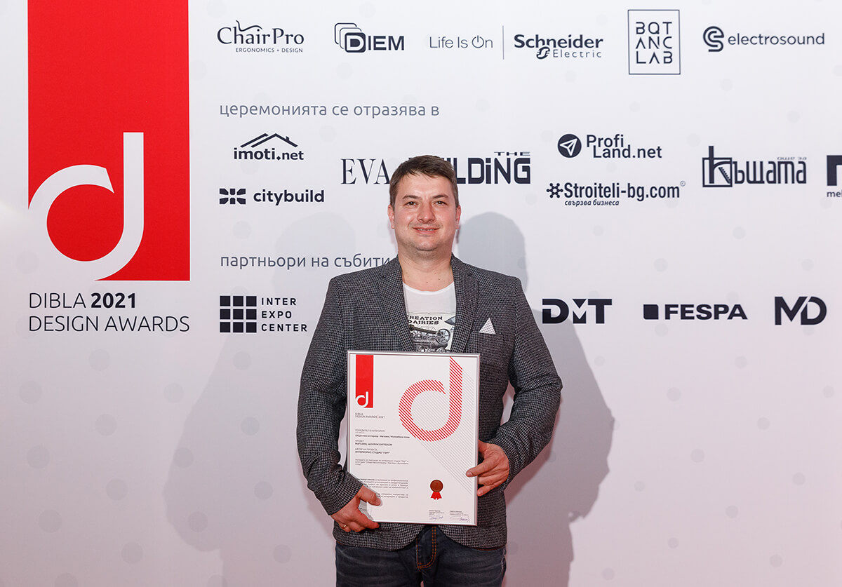 ПОБЕДИТЕЛИ ОБЩЕСТВЕН ИНТЕРИОР – МАГАЗИН/ИЗЛОЖБЕНА ПЛОЩ, ОФИС/РАБОТНА СРЕДА И МЕДИКО-ДЕНТАЛНИ И РАЗКРАСИТЕЛНИ — изображение 29