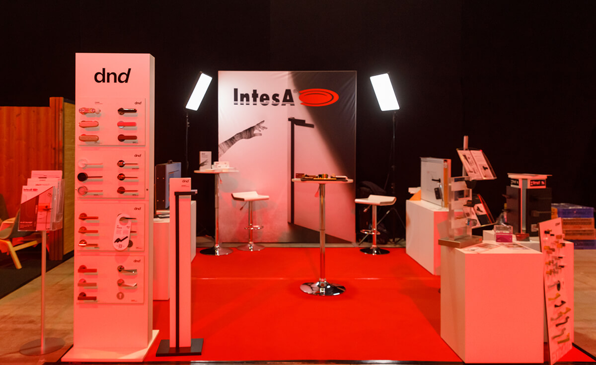 ПАРТНЬОРИТЕ НА