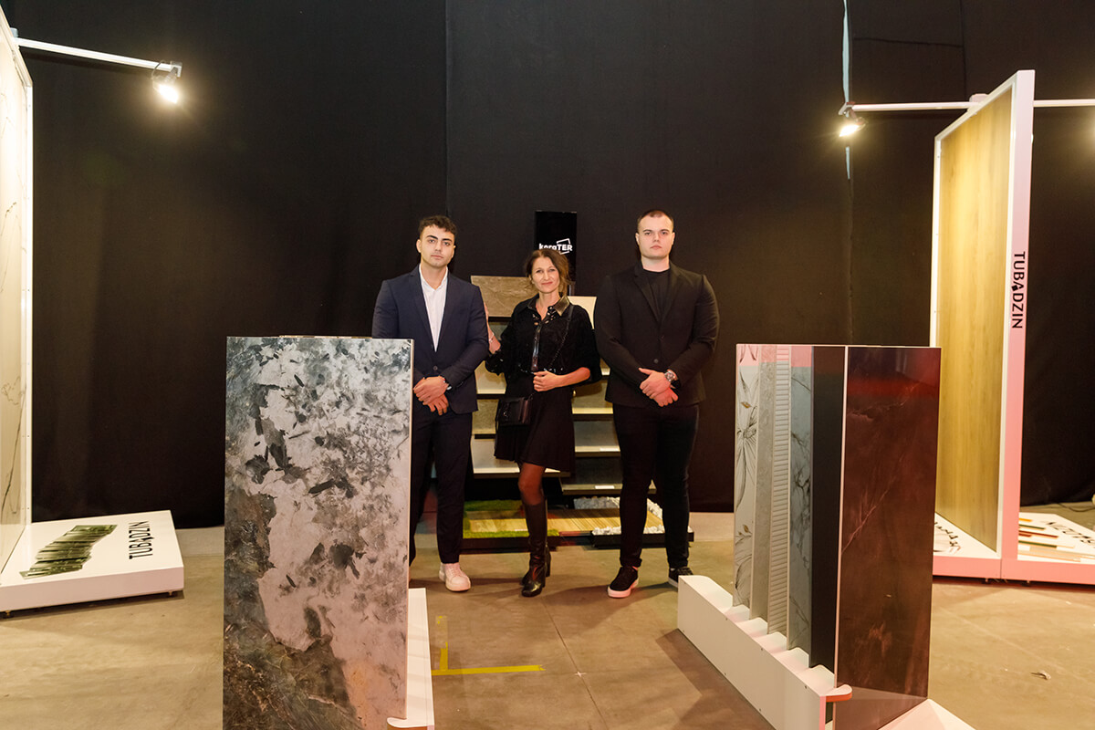 ПАРТНЬОРИТЕ НА