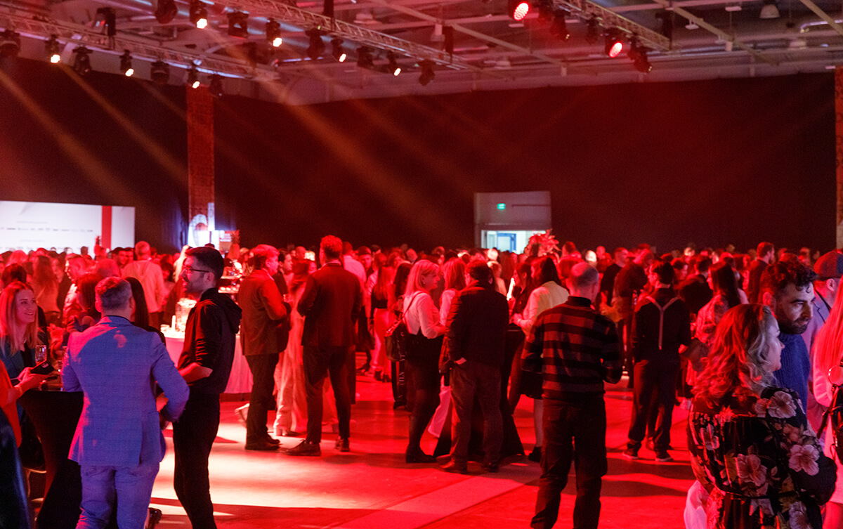 ПАРТНЬОРИТЕ НА