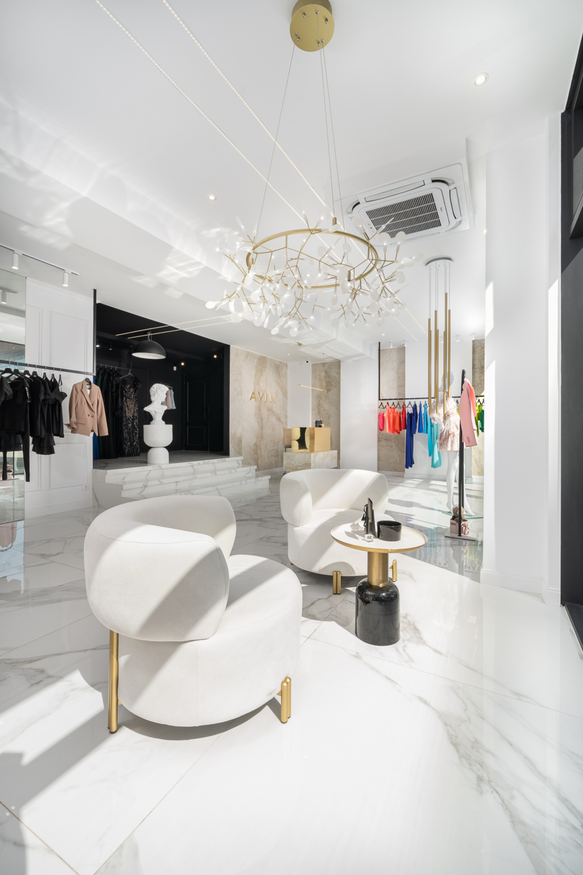 ПОБЕДИТЕЛИ ОБЩЕСТВЕН ИНТЕРИОР – МАГАЗИН / ИЗЛОЖБЕНА ПЛОЩ — изображение 13