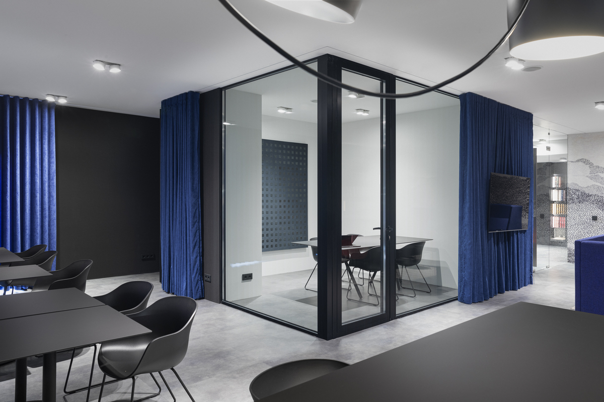 ПОБЕДИТЕЛИ ОБЩЕСТВЕН ИНТЕРИОР – МАГАЗИН / ИЗЛОЖБЕНА ПЛОЩ — изображение 6